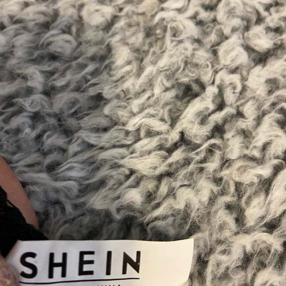 NWOT Shein Black Lace Bralette Lg (34C, 36A, 36B) - Picture 6 of 7